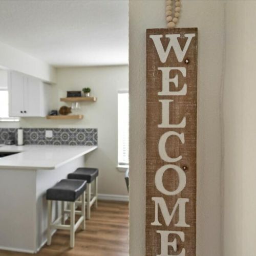 Entry into kitchen and dining area