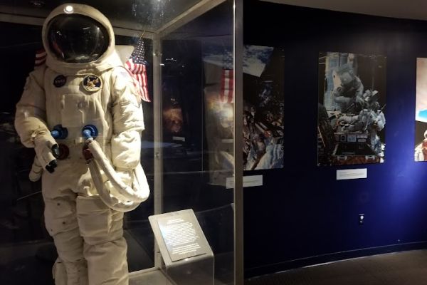 MOSH (Museum Of Science & History)