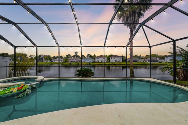 Hawkins Cove Hideaway: Serene Waterfront Retreat