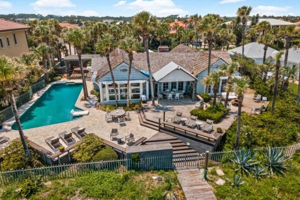 The Driftwood Retreat | Team Joseph Ellen