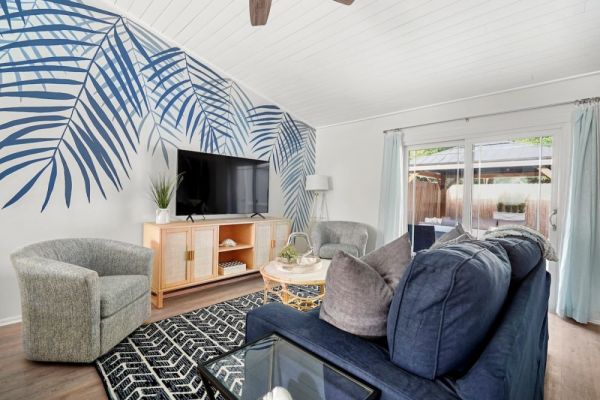 *Beach Getaway*- PATIO, STYLISH, 3BR