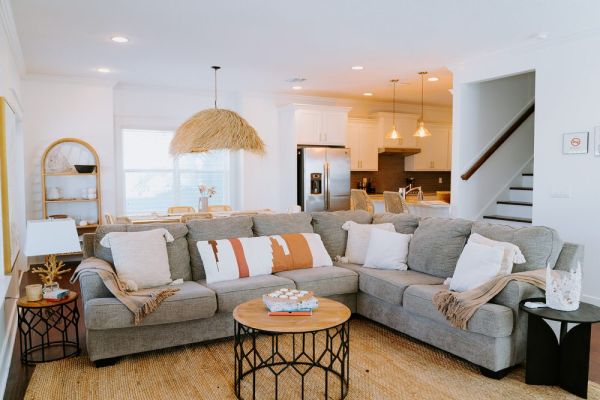 *Beachcomber’s Haven*-Block from Ocean