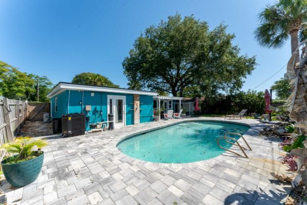 *Casa Azul* Pool, Grill, Outdoor Shower, Patio