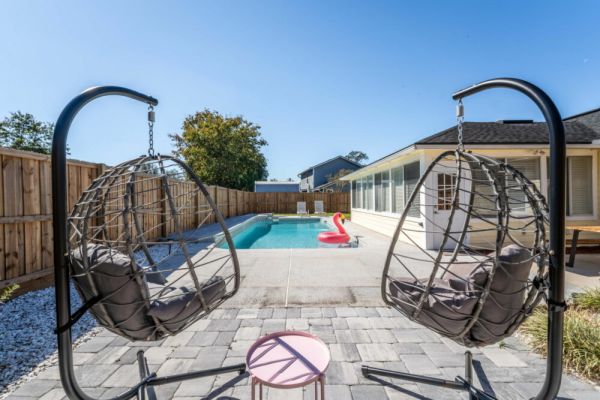 “Hazey Days” -Pool, Grill, W/D
