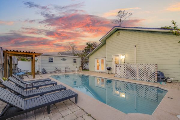 *Serenity by the Sea*- Pool, Cozy, Jax Beach